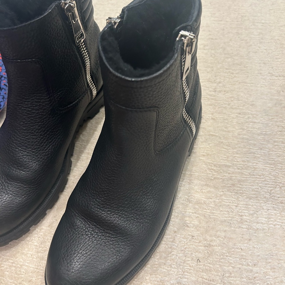 GUCCI MOTO 7.6 Black Leather Ankle Boots with Zipper - Picture 2 of 4